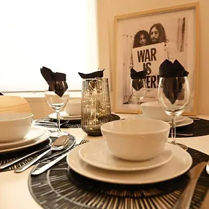 https://stylish-central-duplex-heart-of.brusselshotelsbook.com