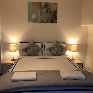 https://harrogate-centre-1-bower-street2-bed-apartment.yorkshirehotels.net